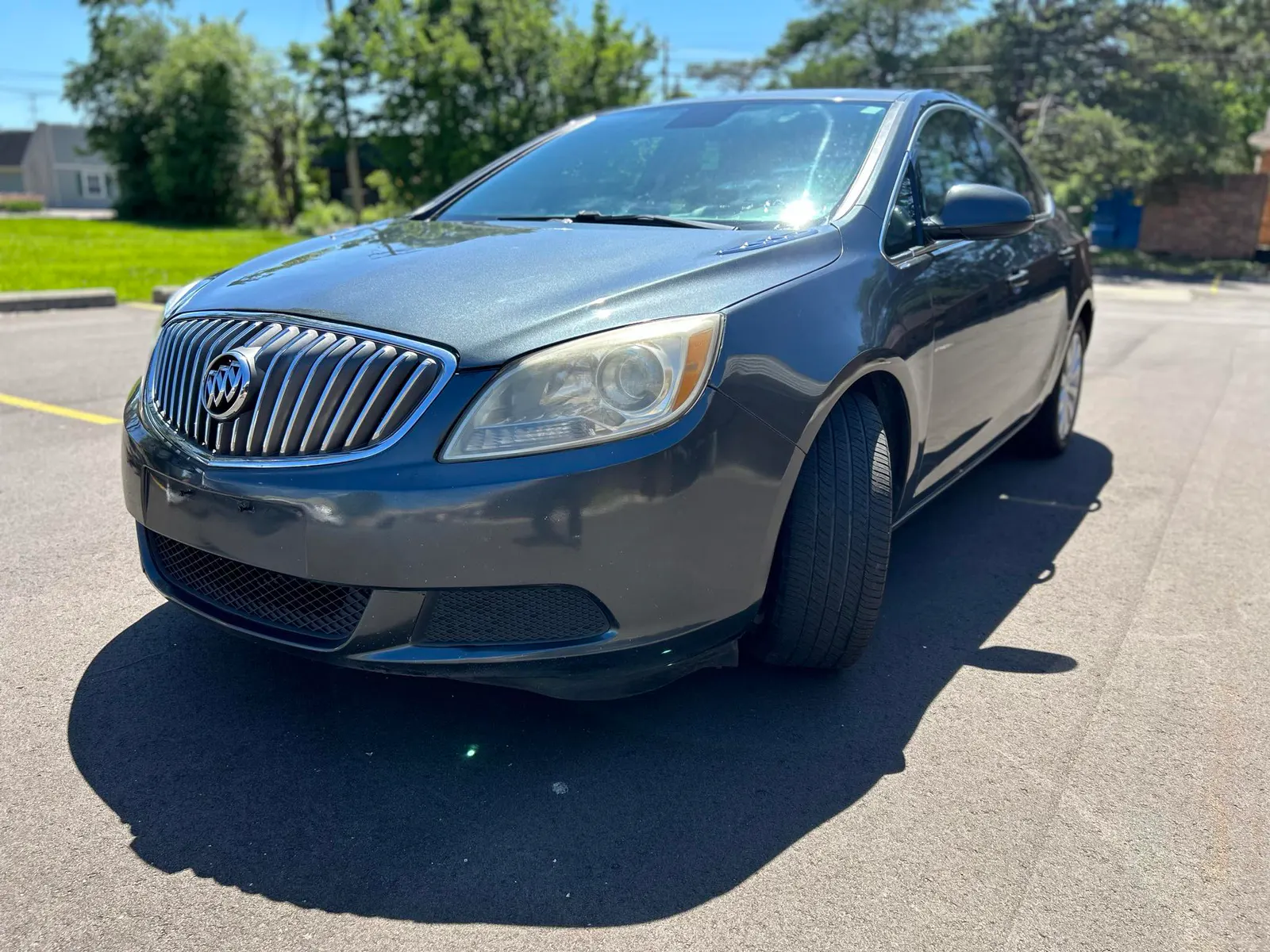 Buick Verano photo 2