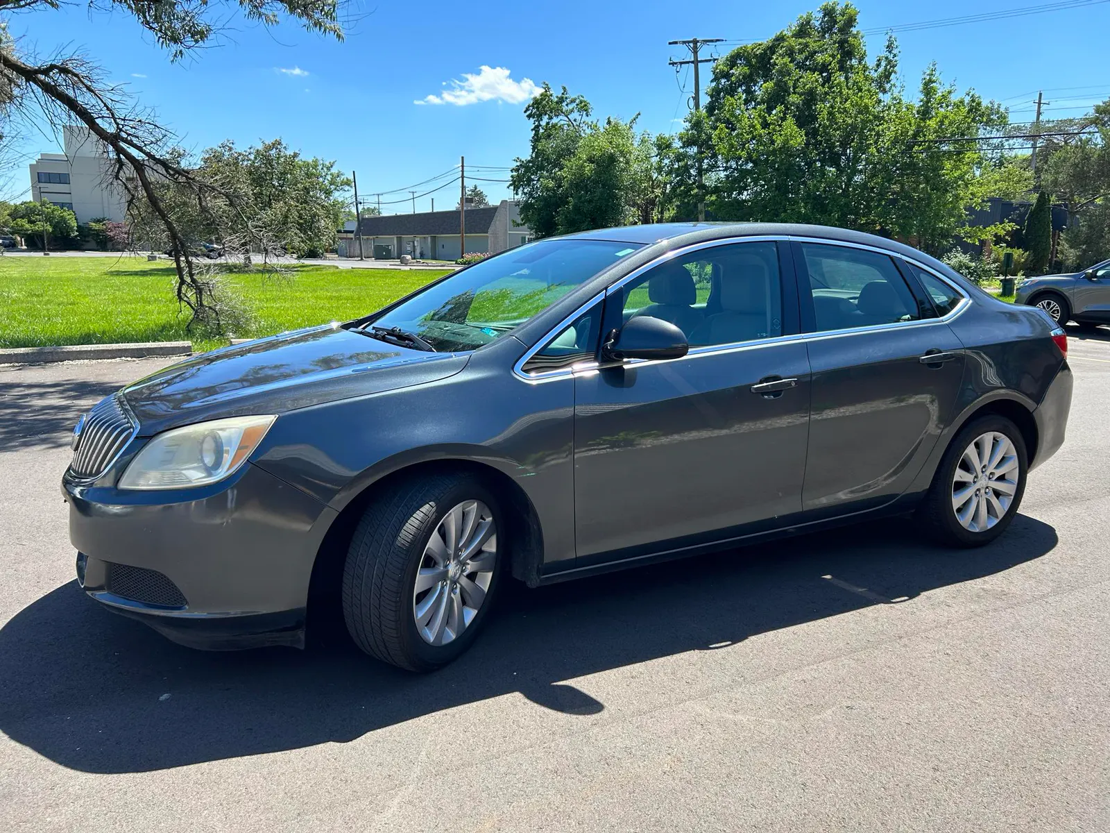 Buick Verano photo 3