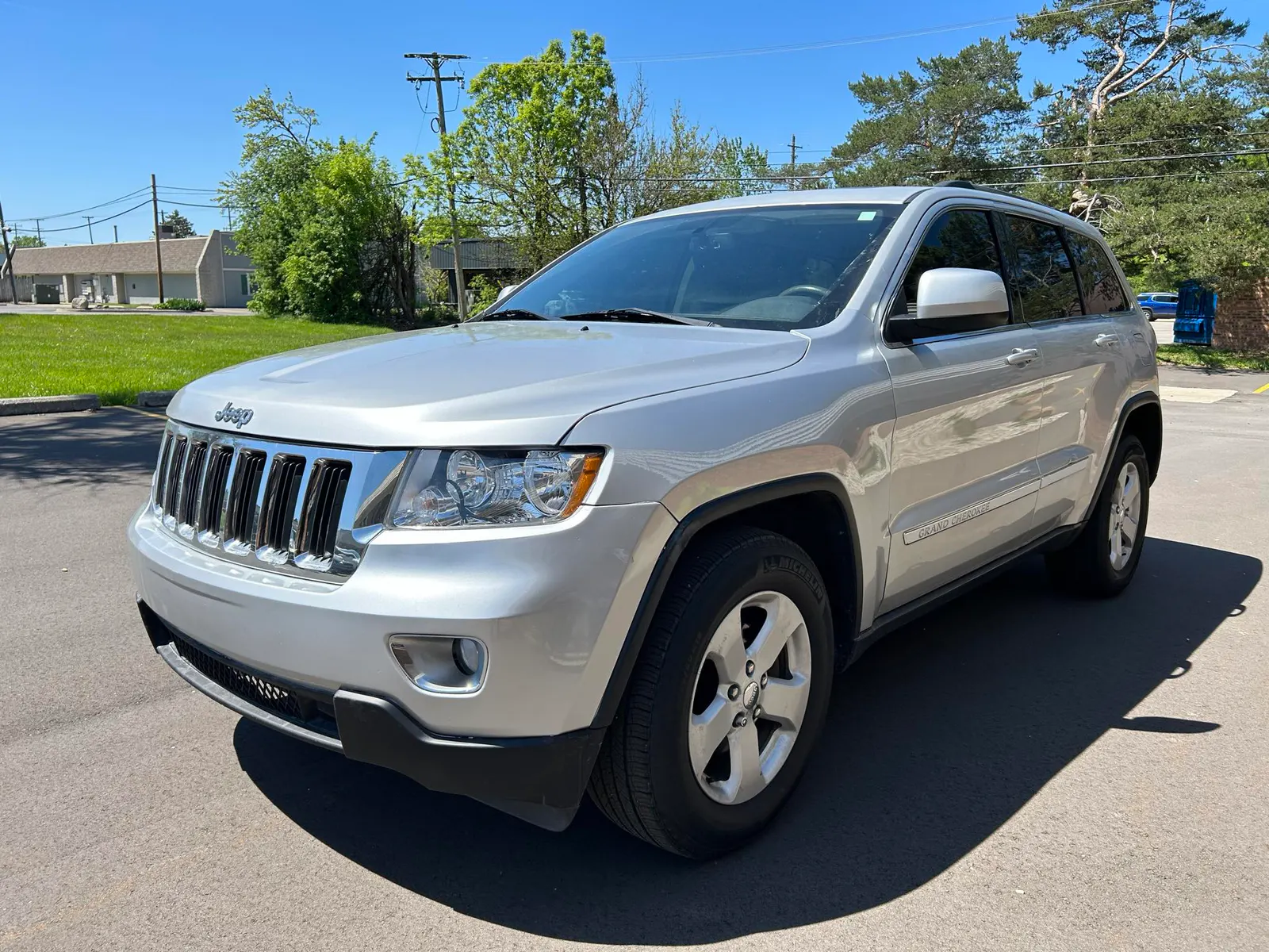Chrysler Jeep Grand Cherokee photo 2