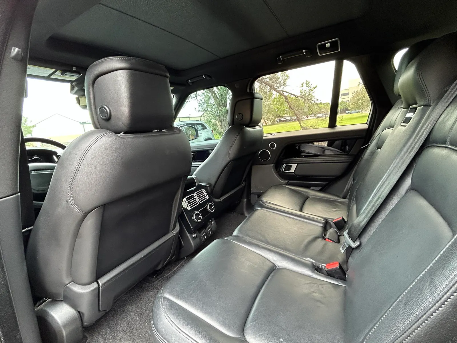 Land Rover Range Rover photo 8