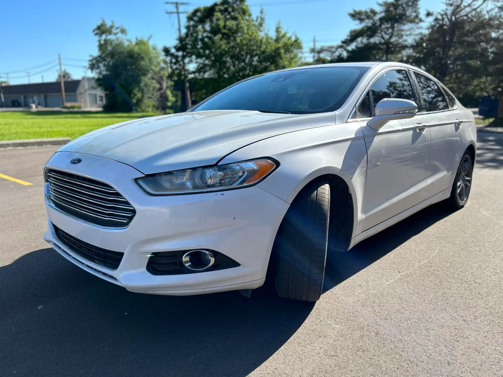 Ford Fusion photo 2