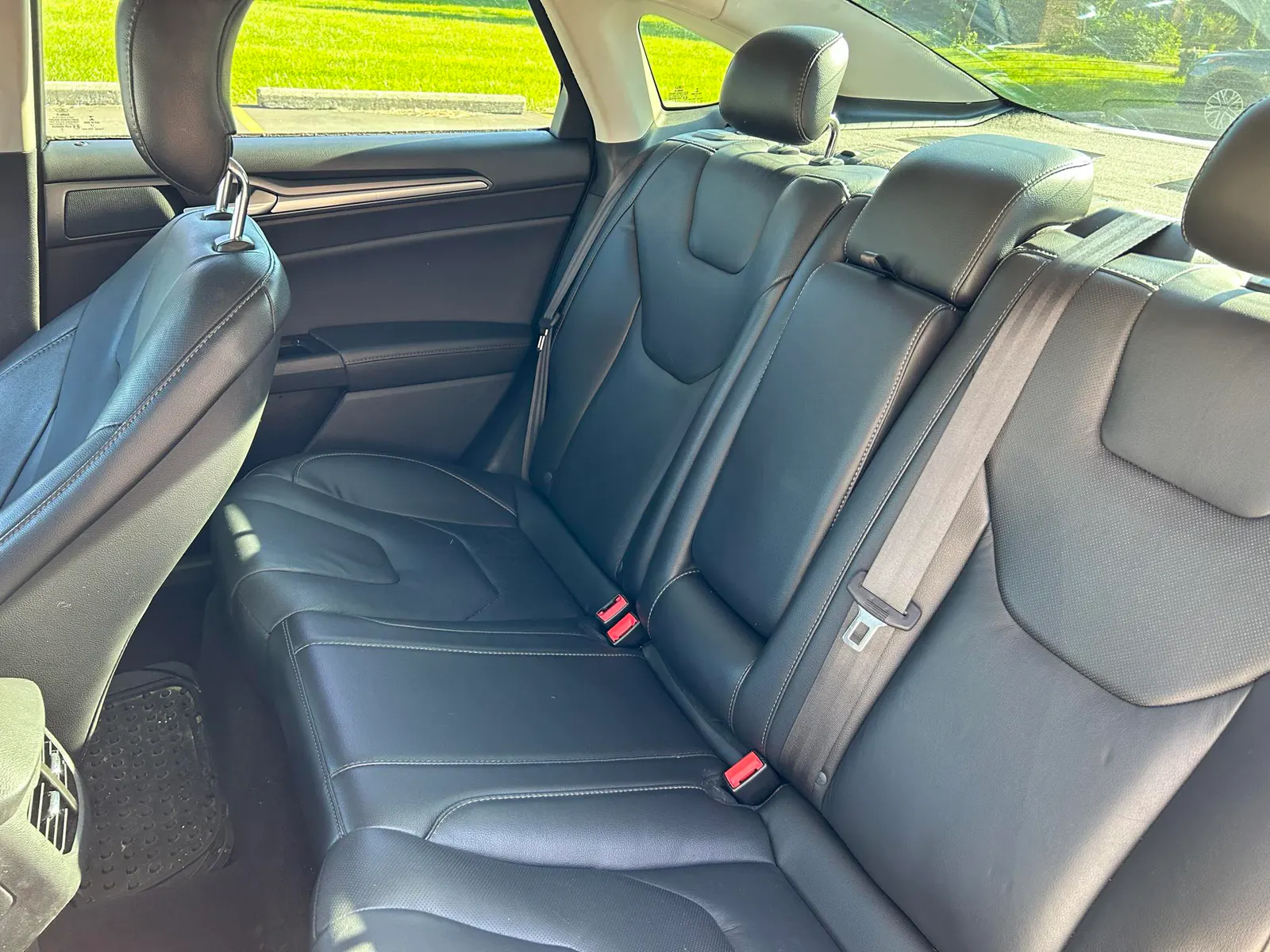 Ford Fusion photo 6