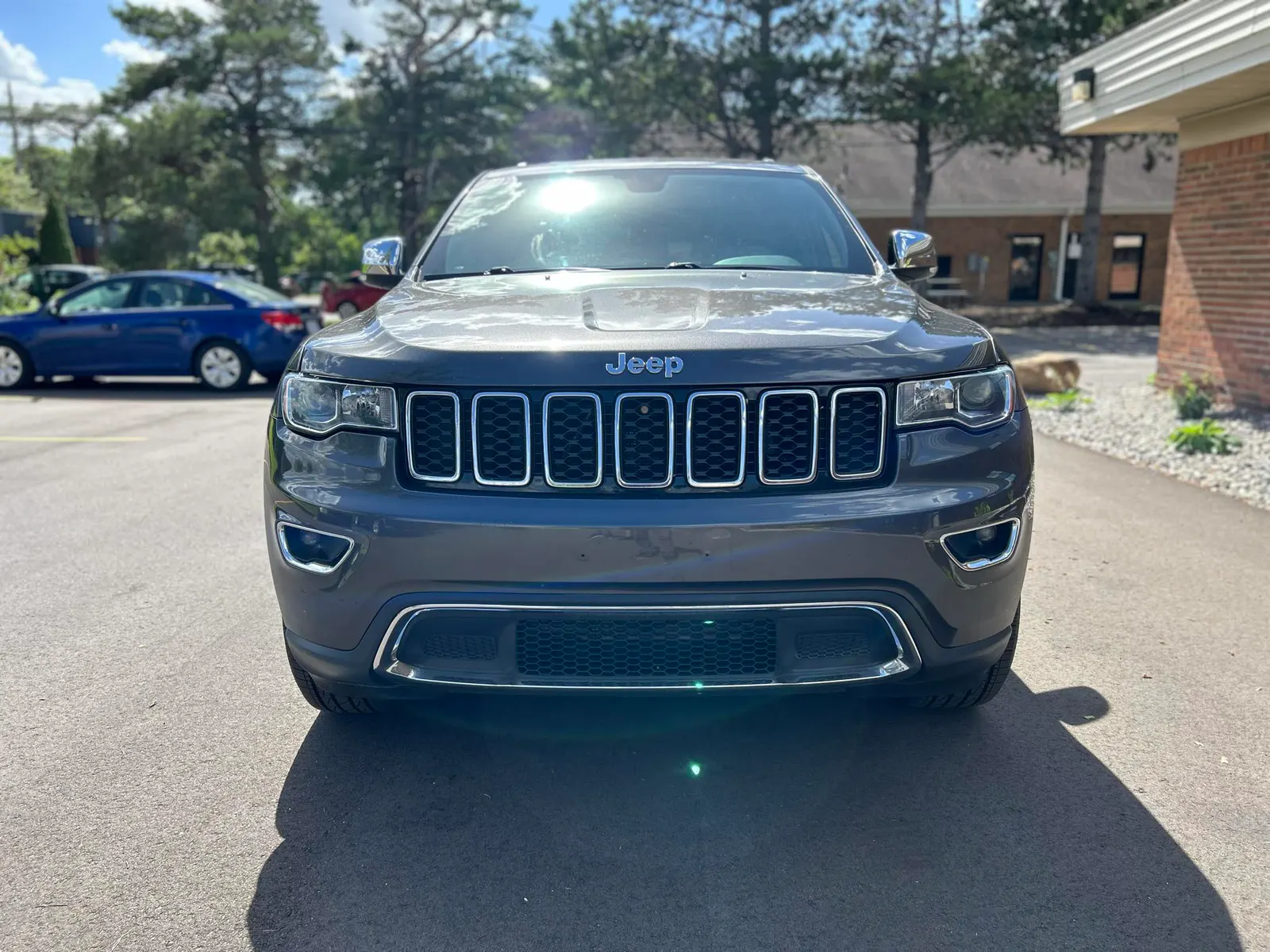 Chrysler Jeep Grand Cherokee photo 3