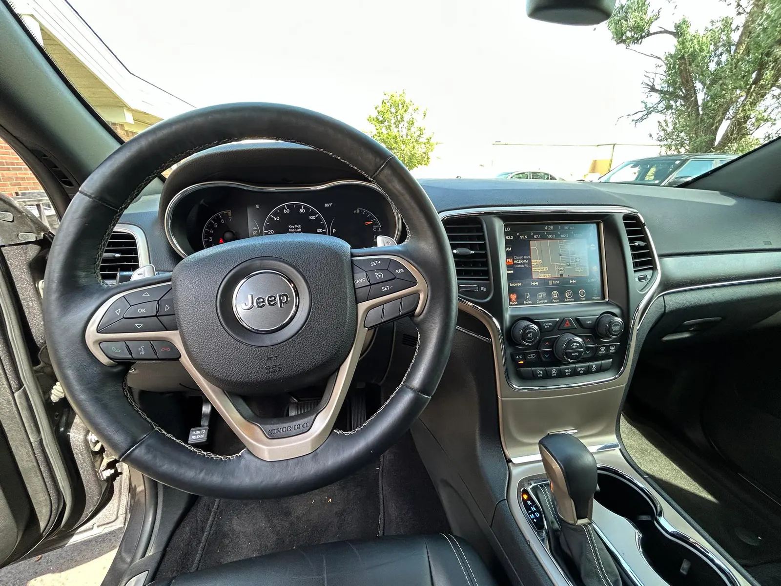 Chrysler Jeep Grand Cherokee photo 6