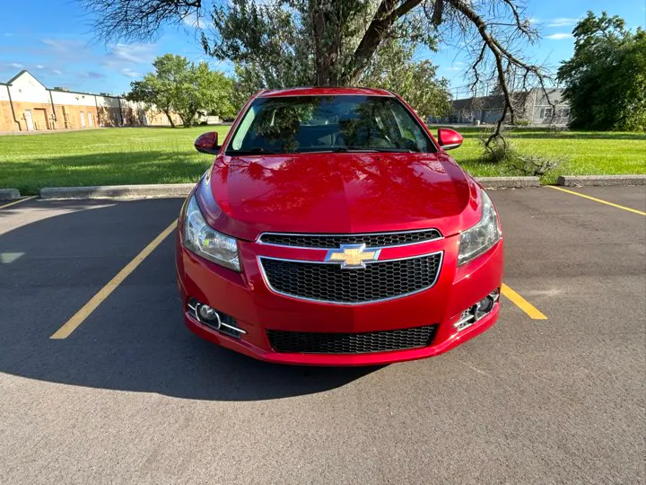 Chevrolet Cruze photo 2