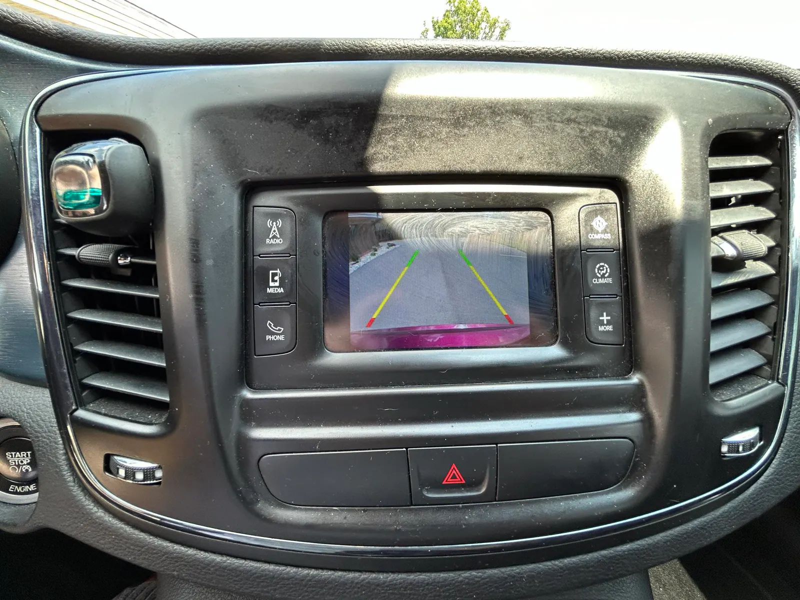 Chrysler 200 photo 6