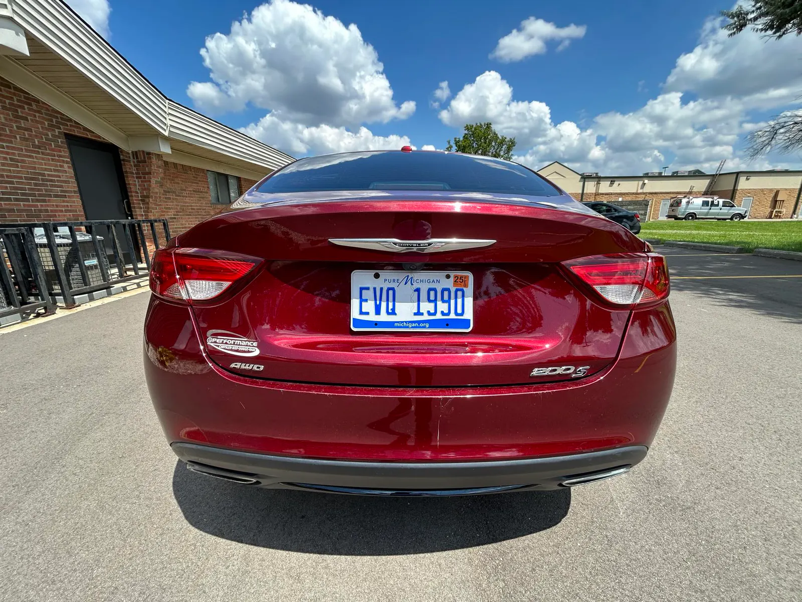 Chrysler 200 photo 9