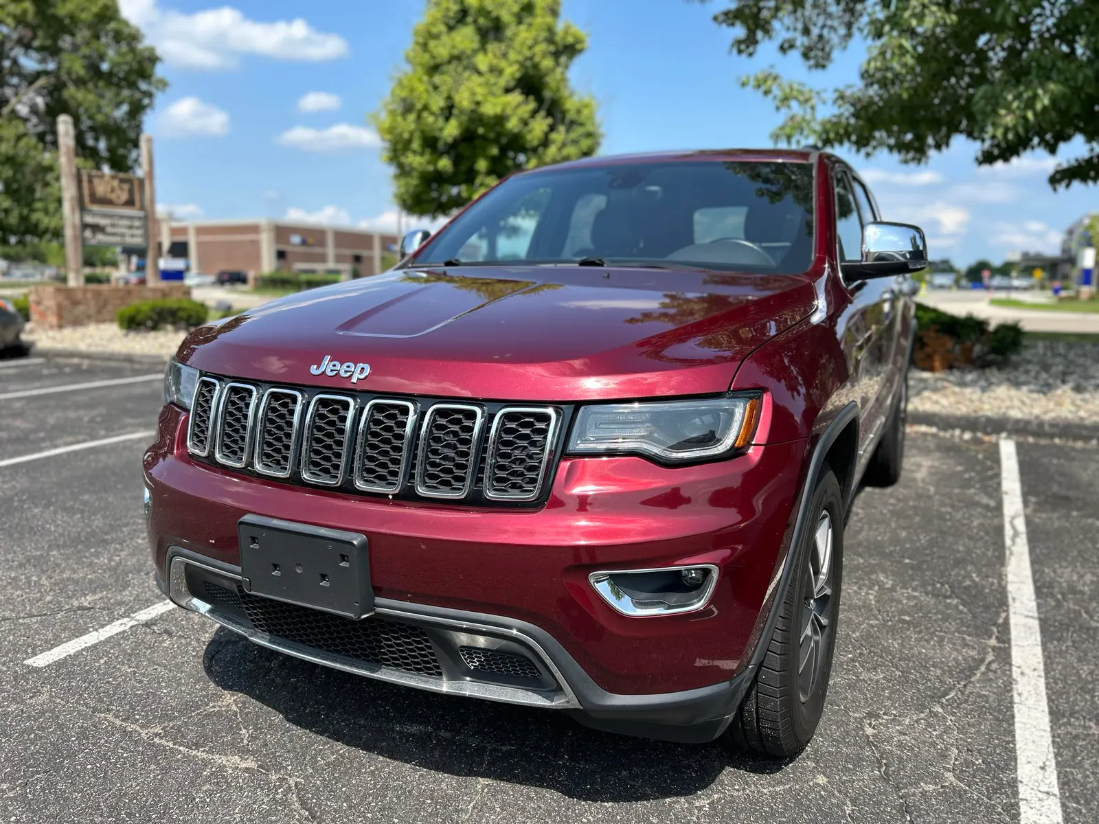 Chrysler Jeep Grand Cherokee photo 2