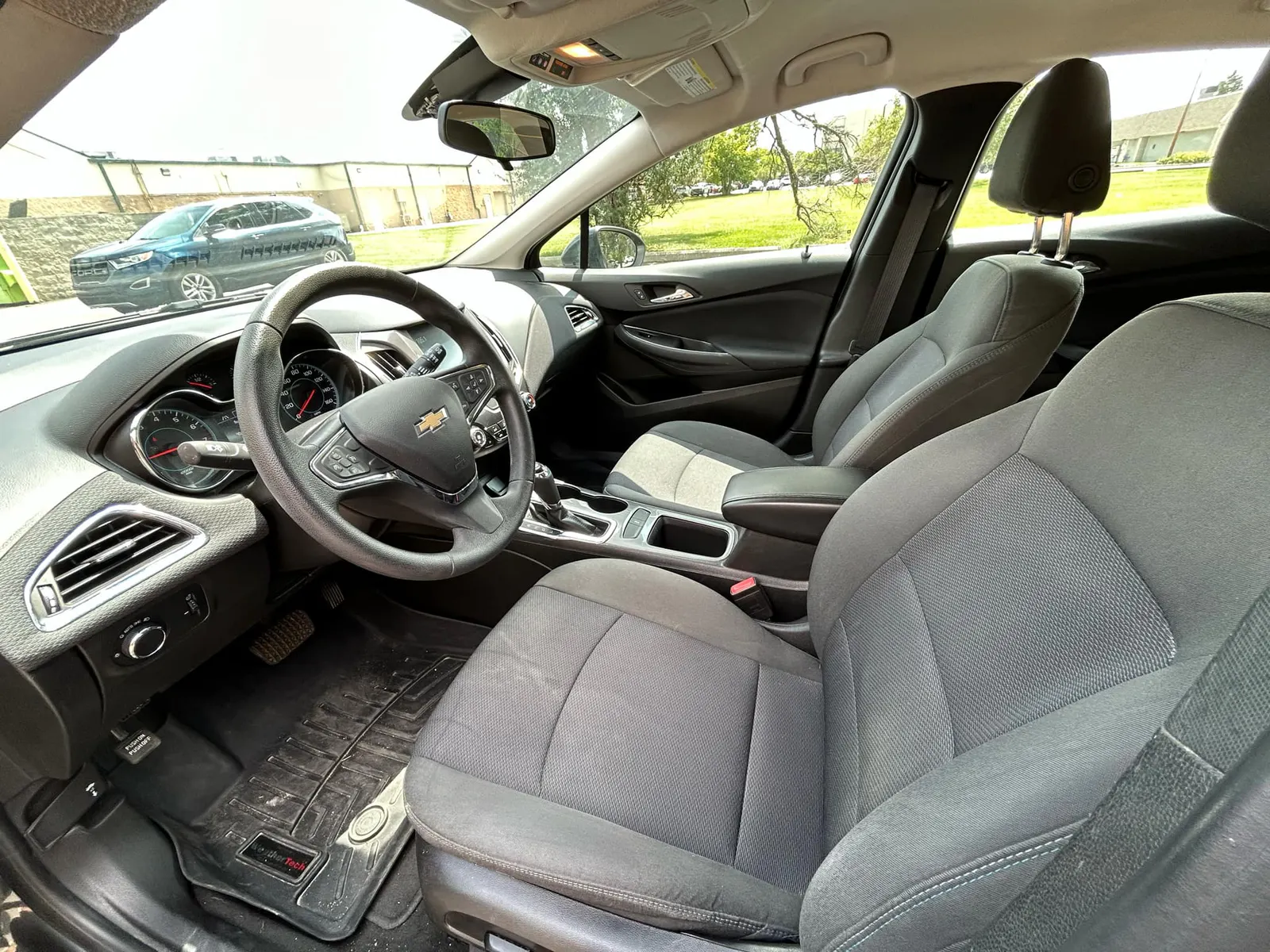 Chevrolet Cruze photo 4
