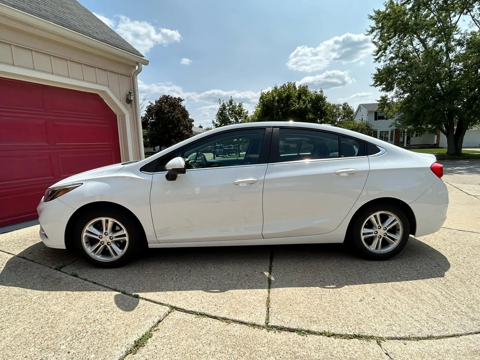Chevrolet Cruze photo 3