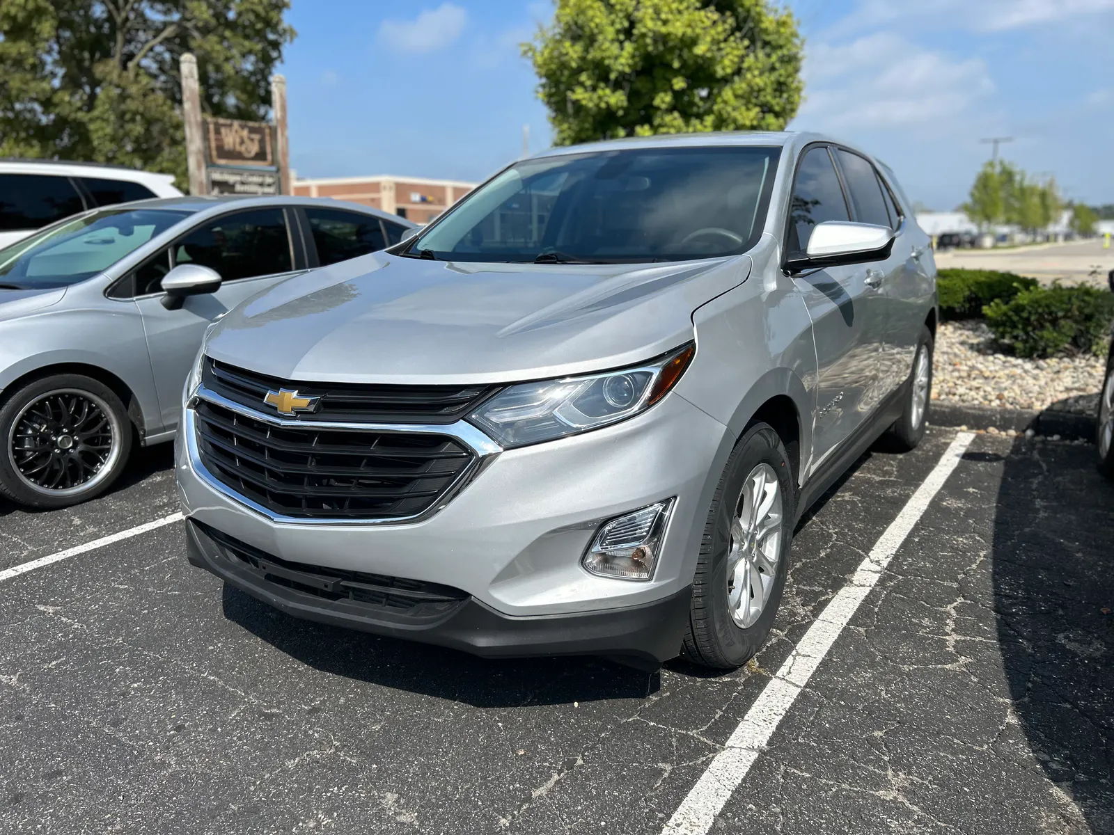 Chevrolet Equinox photo 2