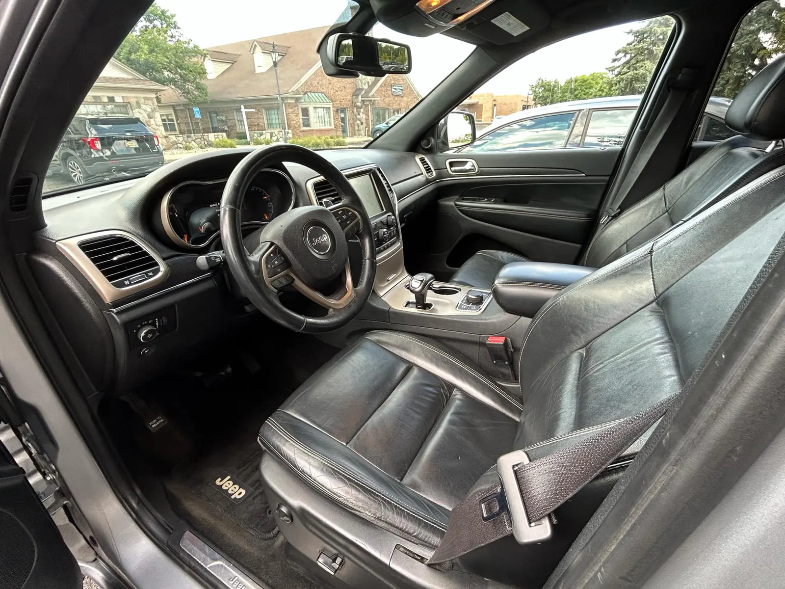 Chrysler Jeep Grand Cherokee photo 4