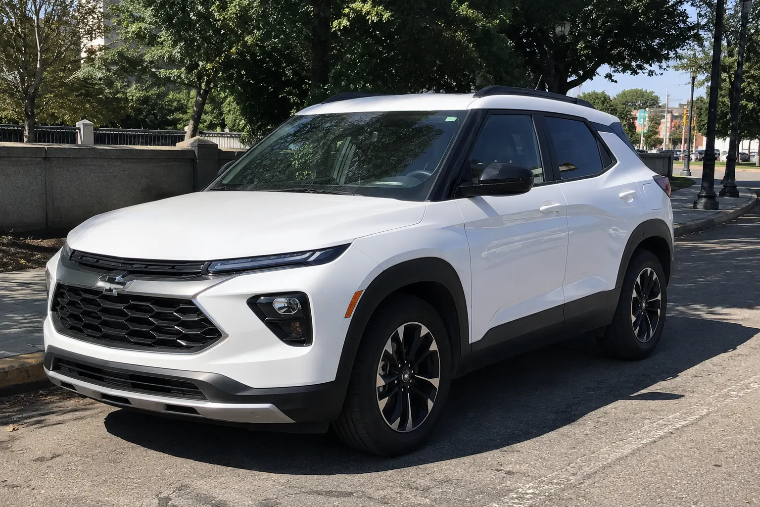 Chevrolet Trailblazer photo 2