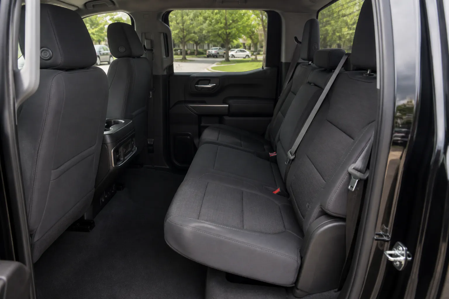 Chevrolet Silverado photo 4