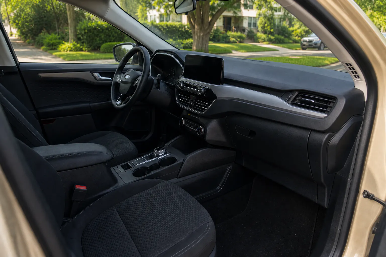 Ford Escape photo 3